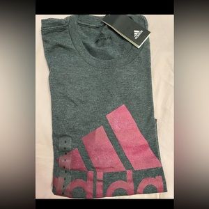 NWT soft adidas t shirt mens